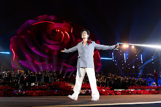 Hà Anh Tuấn mời khán giả diện áo dài tham dự Live Concert “Sketch A Rose” tại Los Angeles vào tháng 10- Ảnh 3.