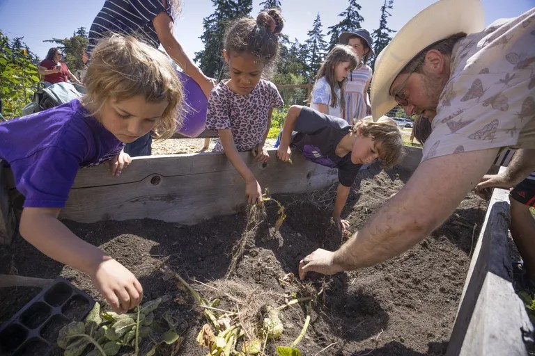 kids in garden