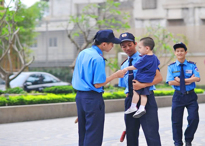 Đồng phục bảo vệ trường học