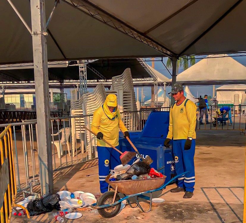 Após as festas, Semusb entra em campo para recolher todo o lixo das ruas onde acontecerão os desfiles