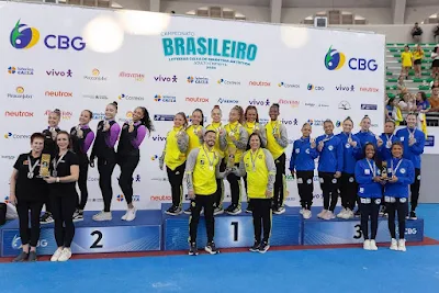 Pódio do individual por equipes no Campeonato Brasileiro de Ginástica Artística (Foto: Cristiano Santos/CBG)