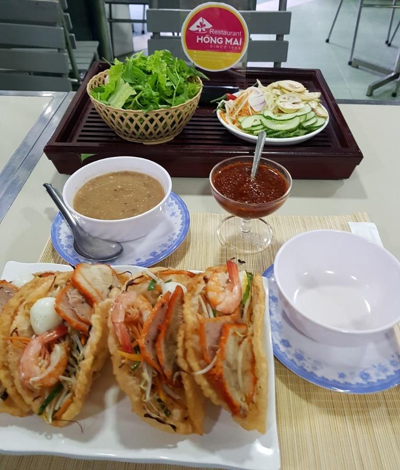 Bánh khoái Huế