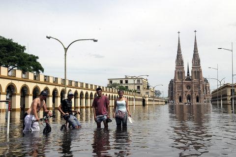 inicial odio crítico consecuencias de las inundaciones en buenos aires  doble aeronave mercado