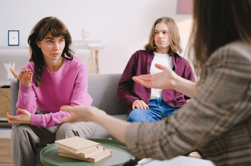Relationship Therapy for Improving Couples' Connection