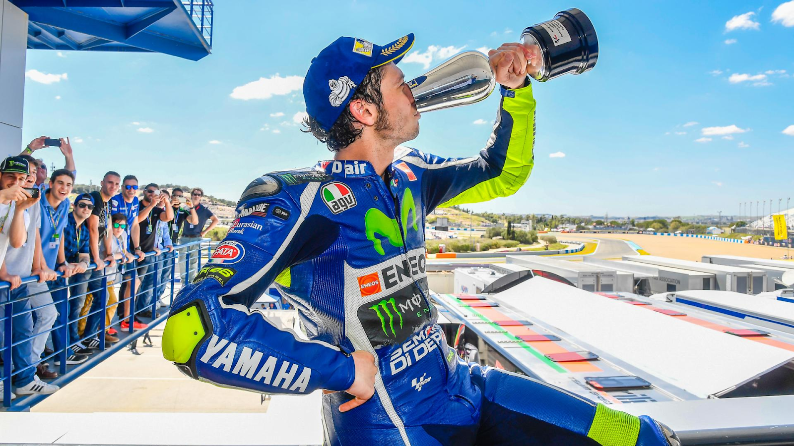 Valentino Rossi Drink Motogp Legend