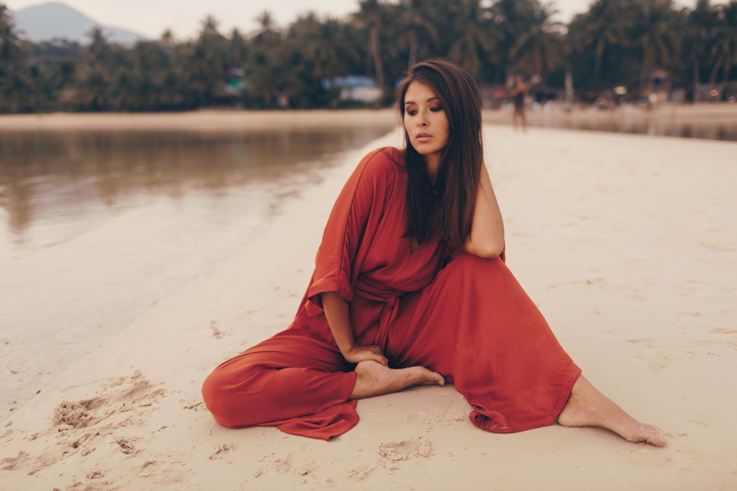 Elegant Maxi Dresses for Formal Events: Haircare Tips to Perfect Your Sophisticated Style