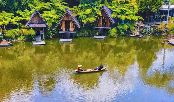   Wisata Dusun Bambu, Lembang 