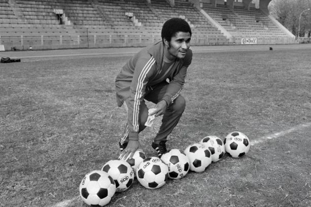 highest goal scorer in history