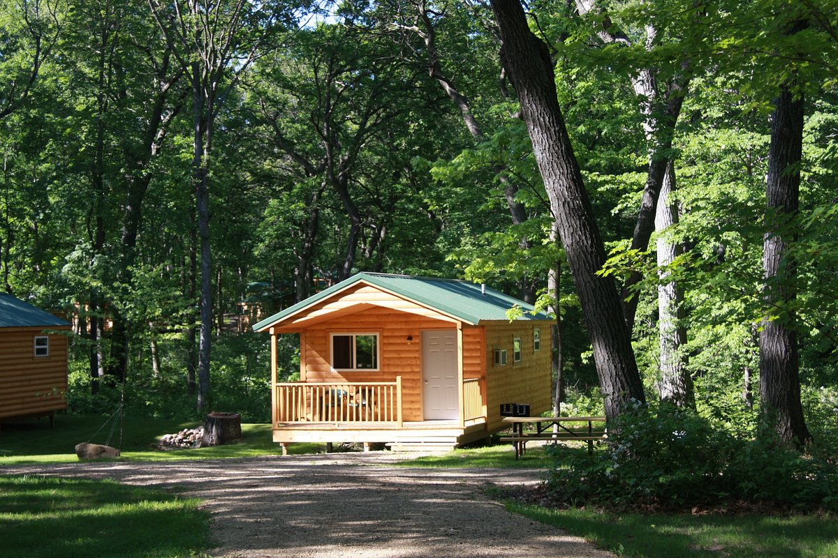 Fox Hill RV Park & Campground (Wisconsin Dells)