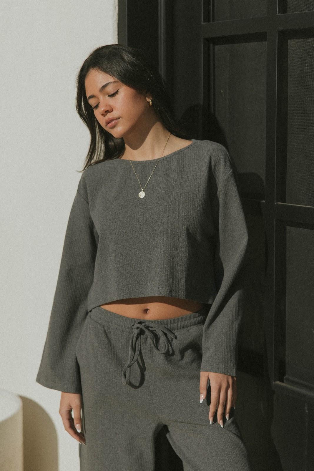 Women's matching thermal long sleeve in grey.
