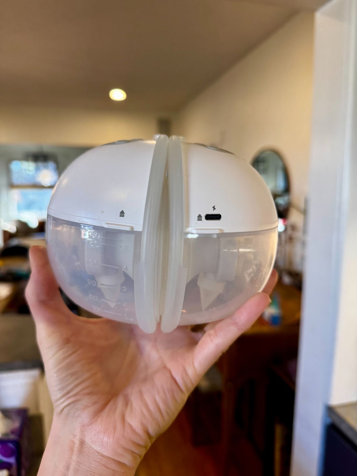 MomCozy Breast Pump Review: My Honest Thoughts On The MomCozy M5 | The Labor Mama