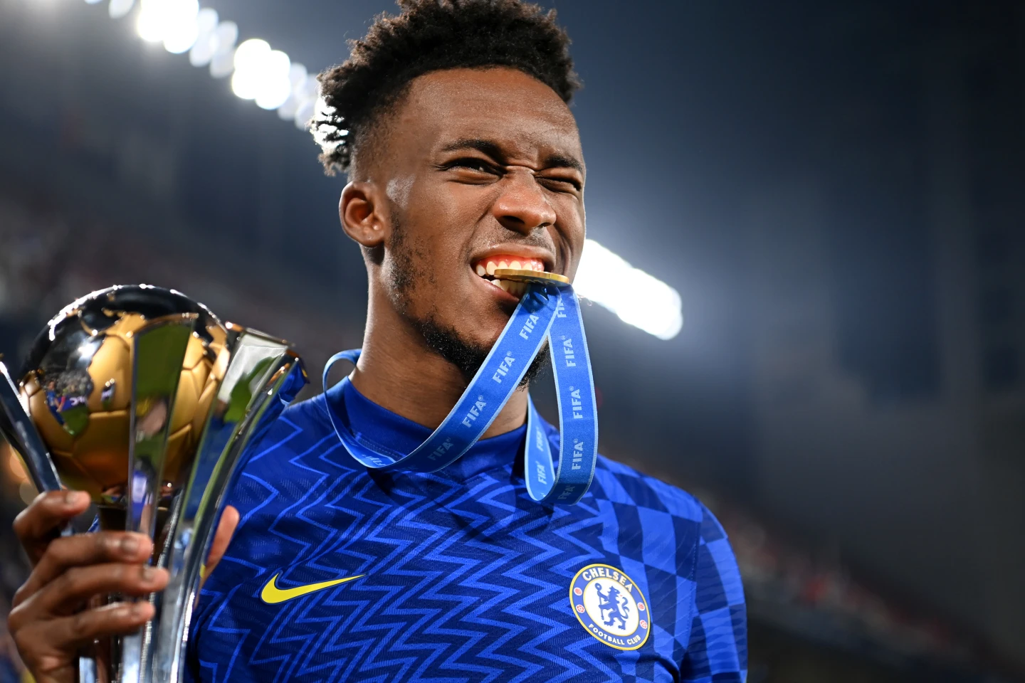 Callum Hudson-Odoi: Tiểu Sử và Sự Nghiệp của Cầu Thủ Trẻ Tài Năng