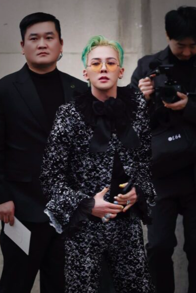 This contains an image of BIGBANG's G-Dragon