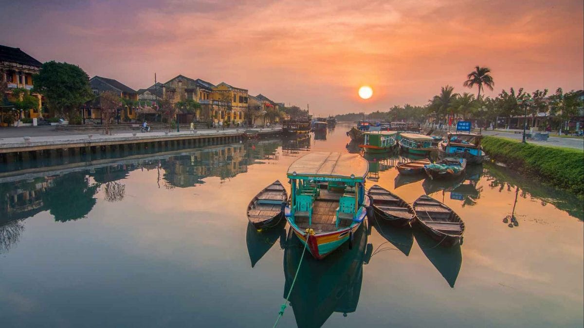 hoi_an_tour-scaled MAGNIFICENT VIETNAM TOUR FROM SAIGON TO HANOI - 11 DAYS