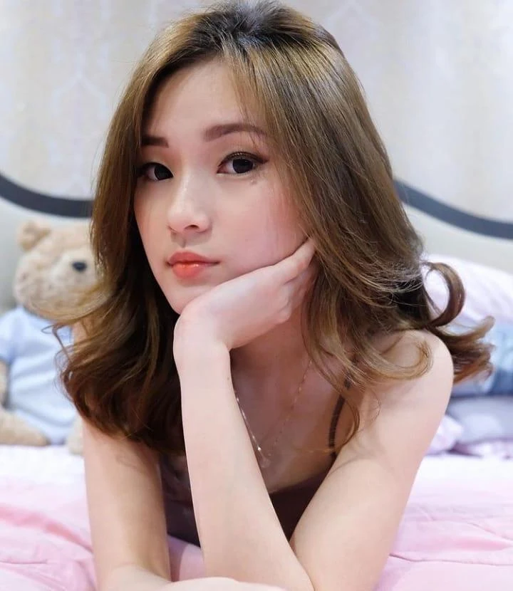 Wanita Seksi Memesona, wanita seksi, memesona, menggoda