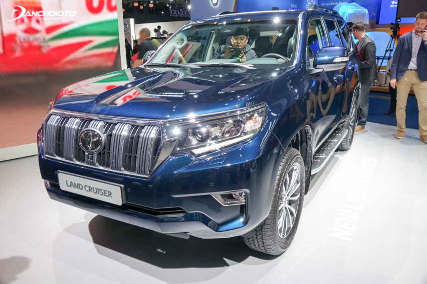 Phần đầu của Toyota Land Cruiser Prado 2020 2019
