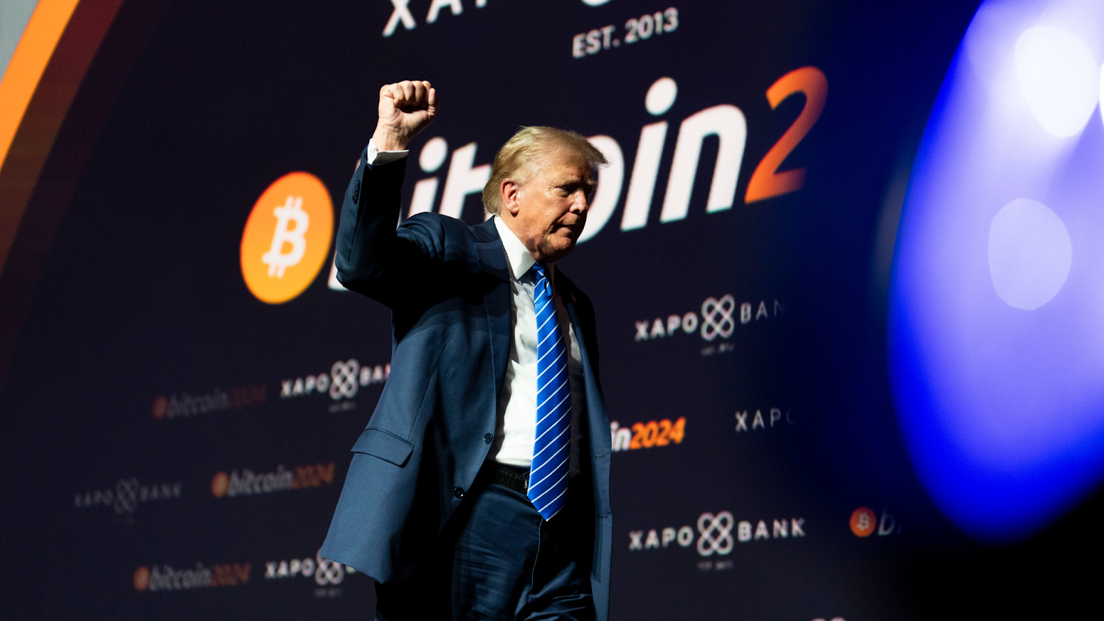  Trump speaking about crypto policy Source: New York Times