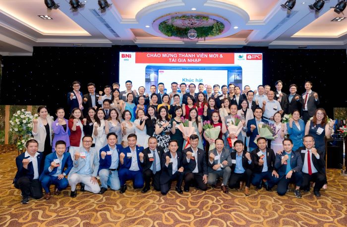 Các thành viên và khách mời của BNI CEO Chapter Các thành viên và khách mời của BNI CEO Chapter