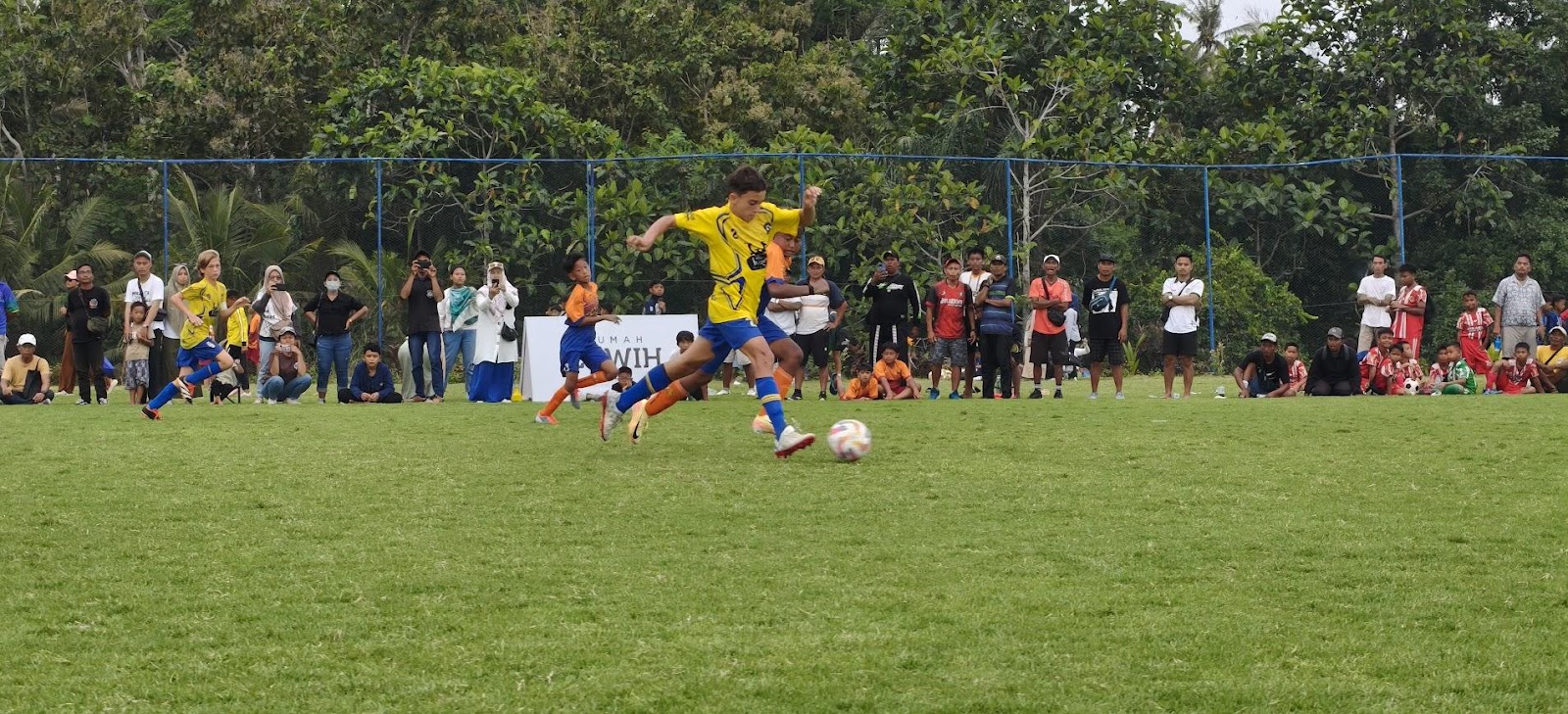 Latihan Sepak Bola Usia Dini Malang