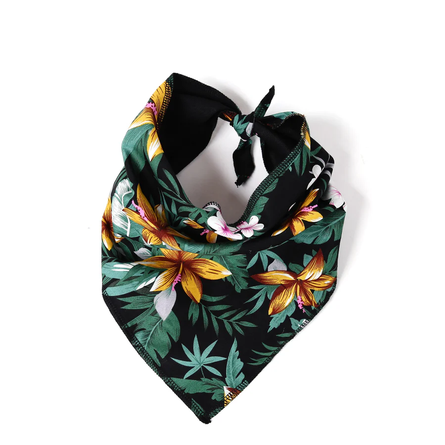 A bandana with flowers on it

AI-generated content may be incorrect.