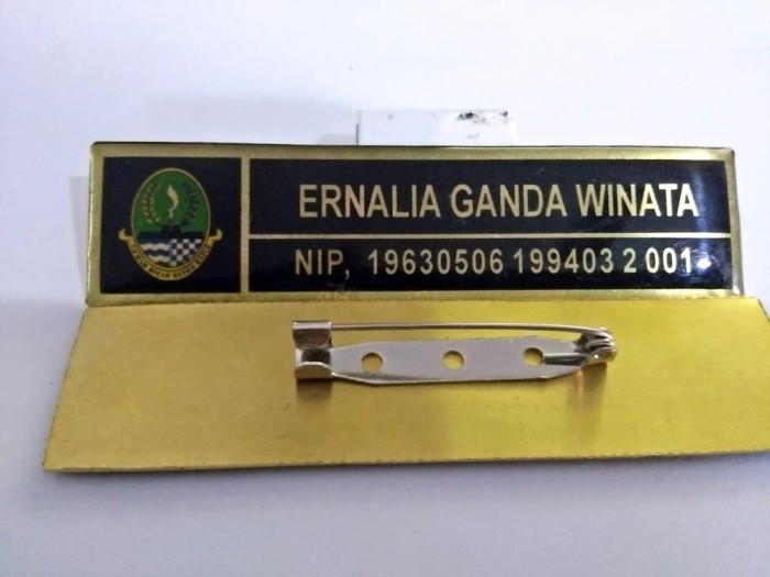 Name Tag Kuningan