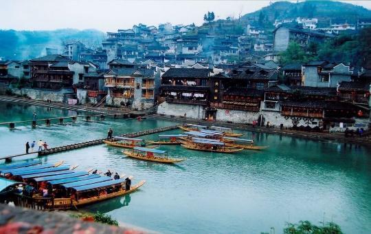 http://www.vtr.org.vn/FileManager/Anh%20web%202015/Thang%201/phuonghoangcotran%20%282%29.jpg
