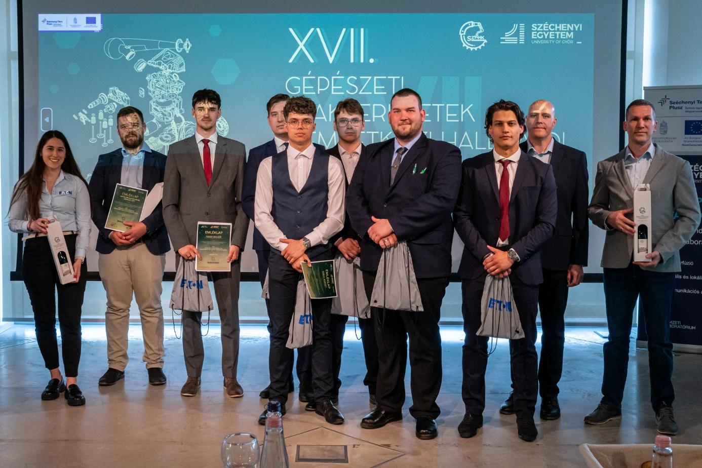 The award-winning teams (Photos: Gergely Nagy)