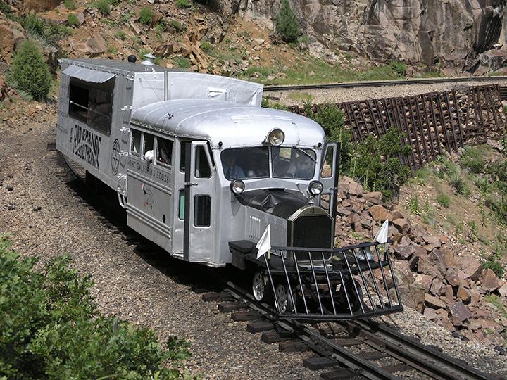 A train on the tracks

Description automatically generated