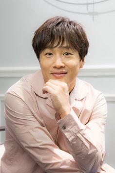 This contains an image of  Cha Tae-hyun