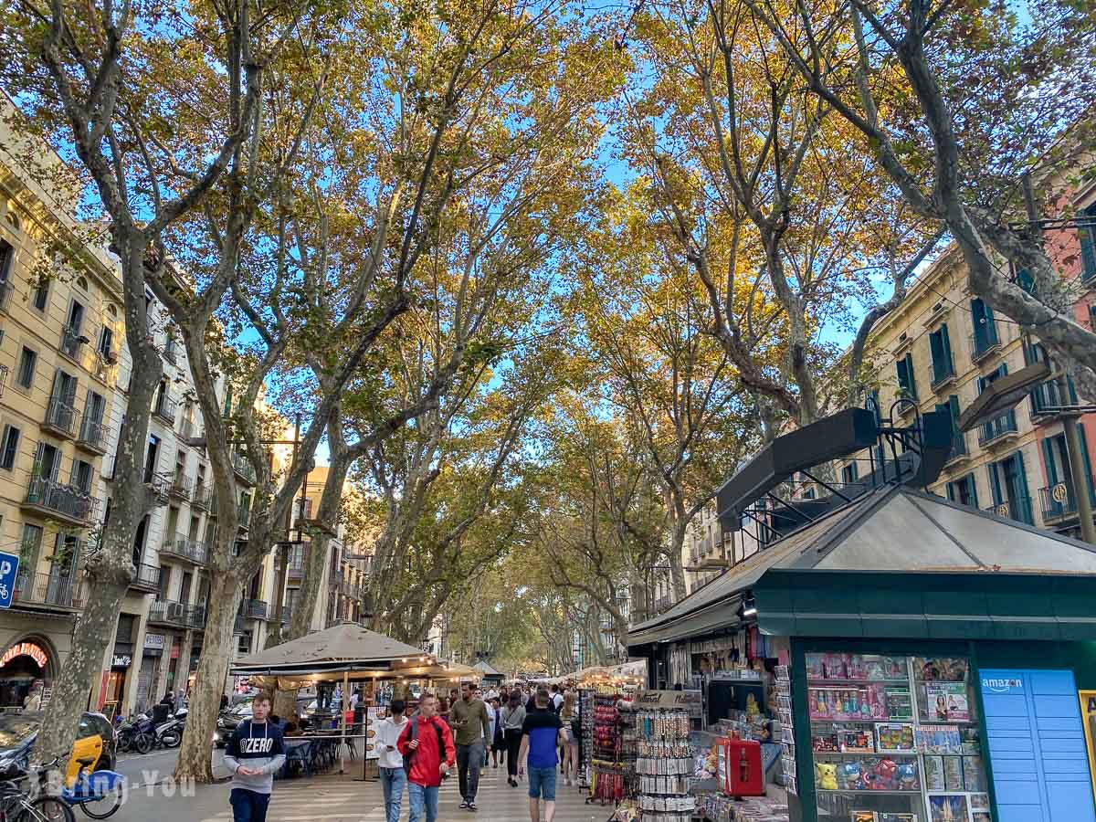 Best Things to Do in Barcelona: Stroll Down La Rambla – Barcelona's Vibrant Street