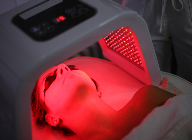 Red light therapy device used for skin rejuvenation and anti-aging benefits