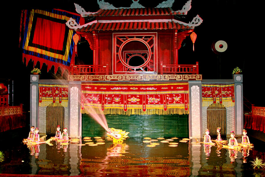 Thang Long Water Puppet Theatre is an ideal cultural destination that attracts many domestic and foreign tourists to Hanoi. Source: Tong cuc Du lich