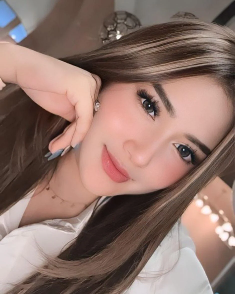Wanita Seksi Memesona, wanita seksi, memesona, menggoda