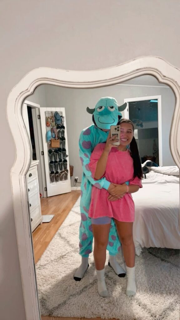 MATCHING HALLOWEEN COSTUMES