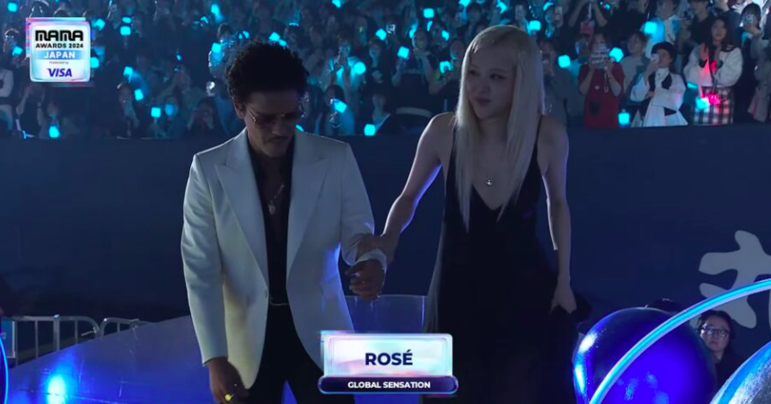 This contains an image of BLACKPINK's Rosé and Bruno Mars