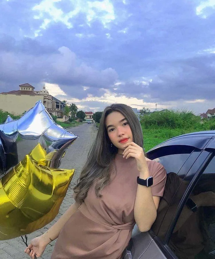 Gadis Seksi yang Membuatmu Tergila-gila, gadis seksi, tergila-gila, cewek menggoda