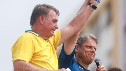 Bolsonaro e Tarcísio de Freitas durante manifestação em Copacabana ocorrida em março de 2025