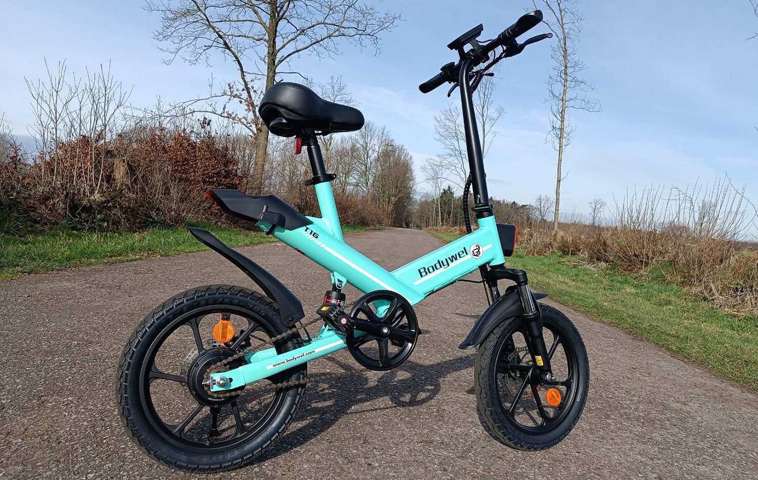 how does an ebike work