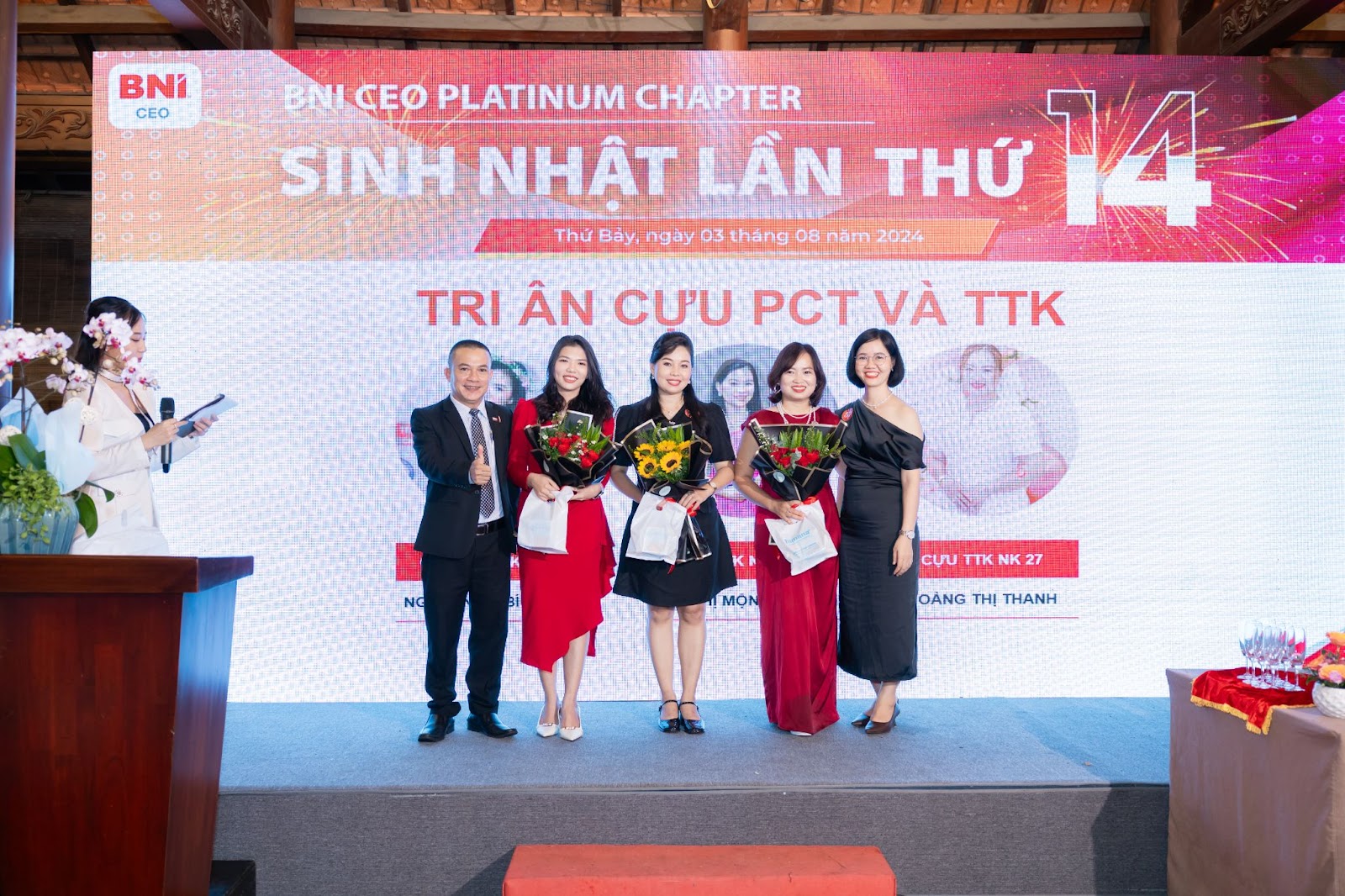 Tri ân các Cựu PCT và TTK có đóng góp lớn lao trong các nhiệm kỳ Tri ân các Cựu PCT và TTK có đóng góp lớn lao trong các nhiệm kỳ