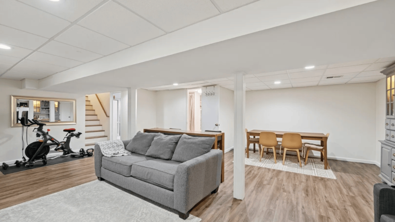 Tour This 1,750 Sq Ft Brick Ranch in Chicago, IL with Recreation Room and Walk-In Shower
