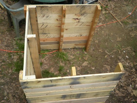 Well-constructed pallet wall for a duck house