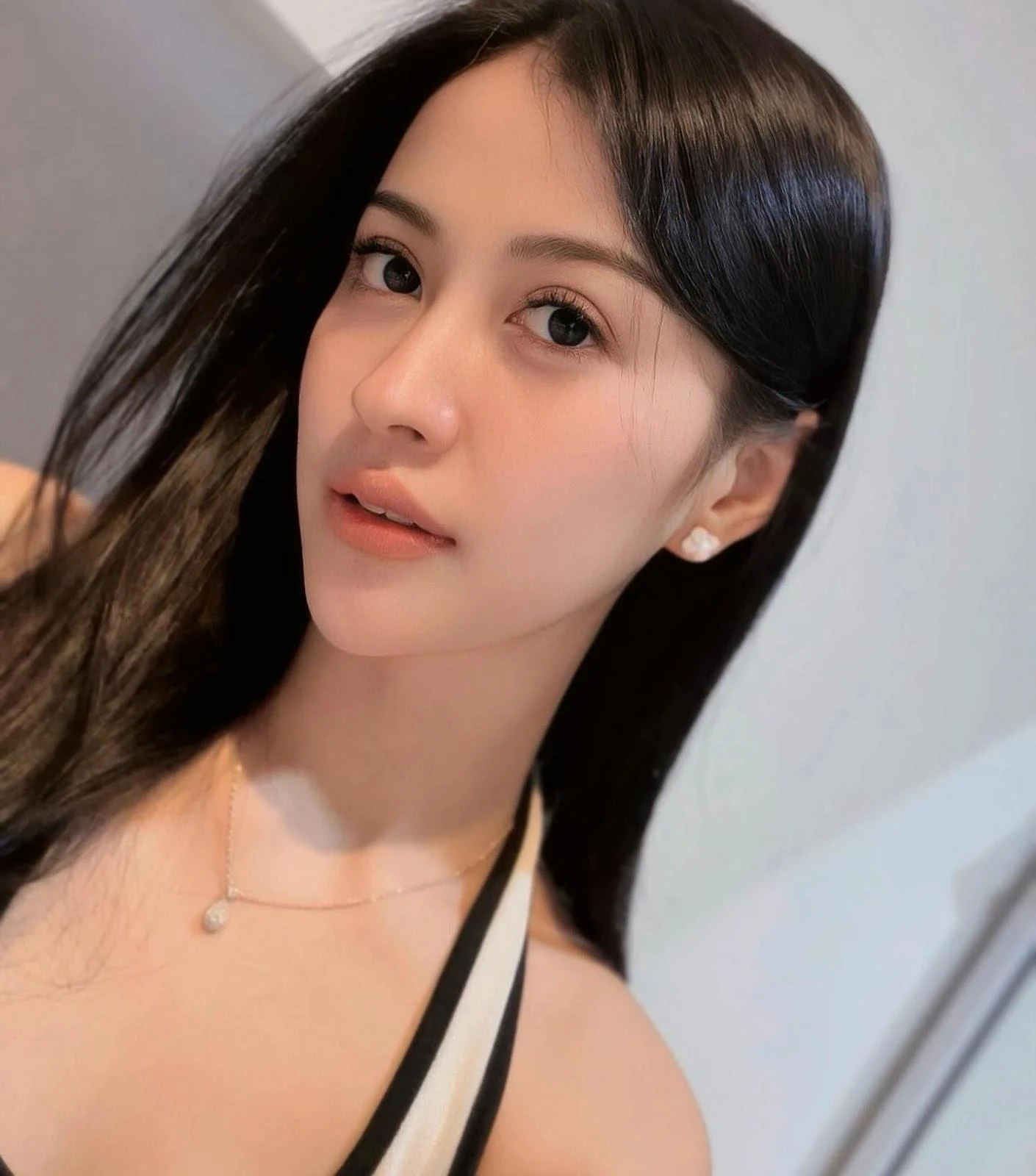 Gadis Manja Tampil Cantik, gadis manja, cantik, seksi