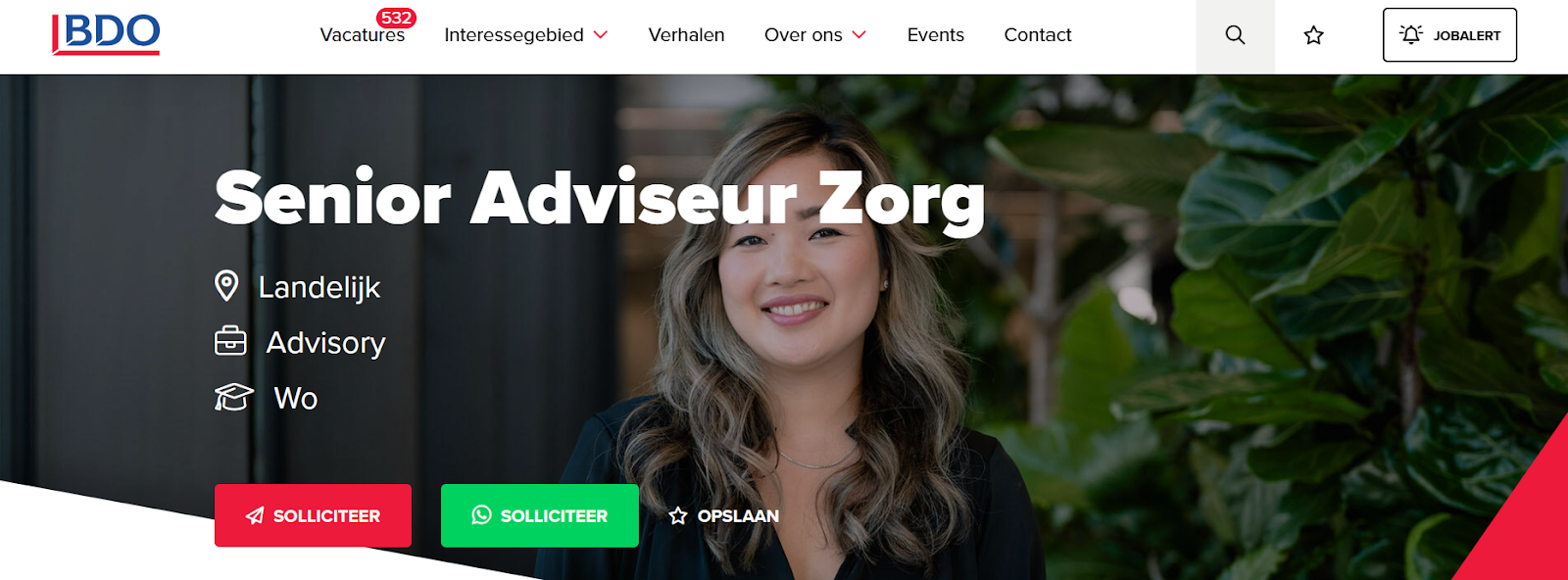 Afbeelding met tekst, Menselijk gezicht, schermopname, glimlach

Door AI gegenereerde inhoud is mogelijk onjuist.