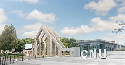 A building with a large structure

AI-generated content may be incorrect.