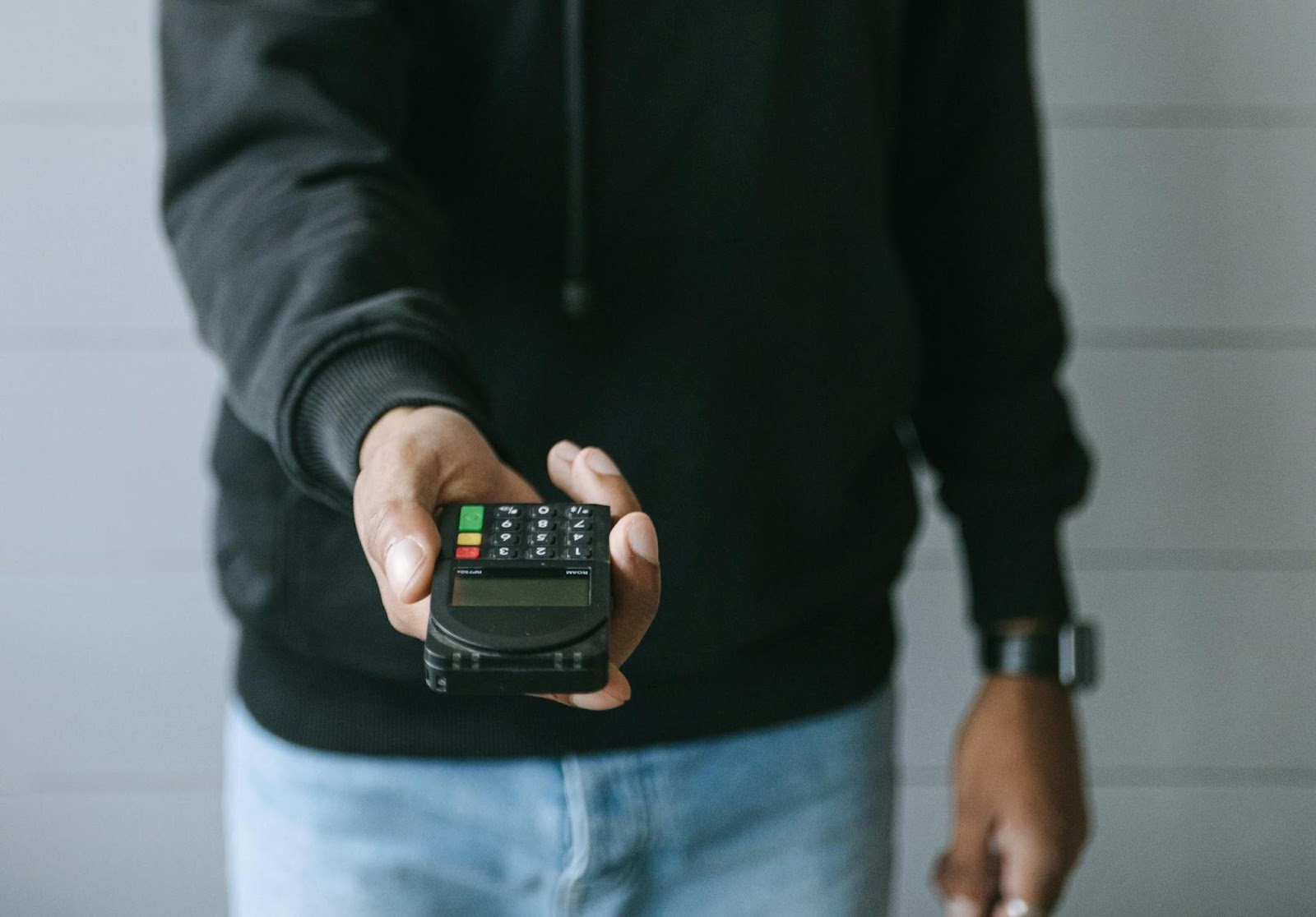 How Digital Technology Influences Consumer Behavior