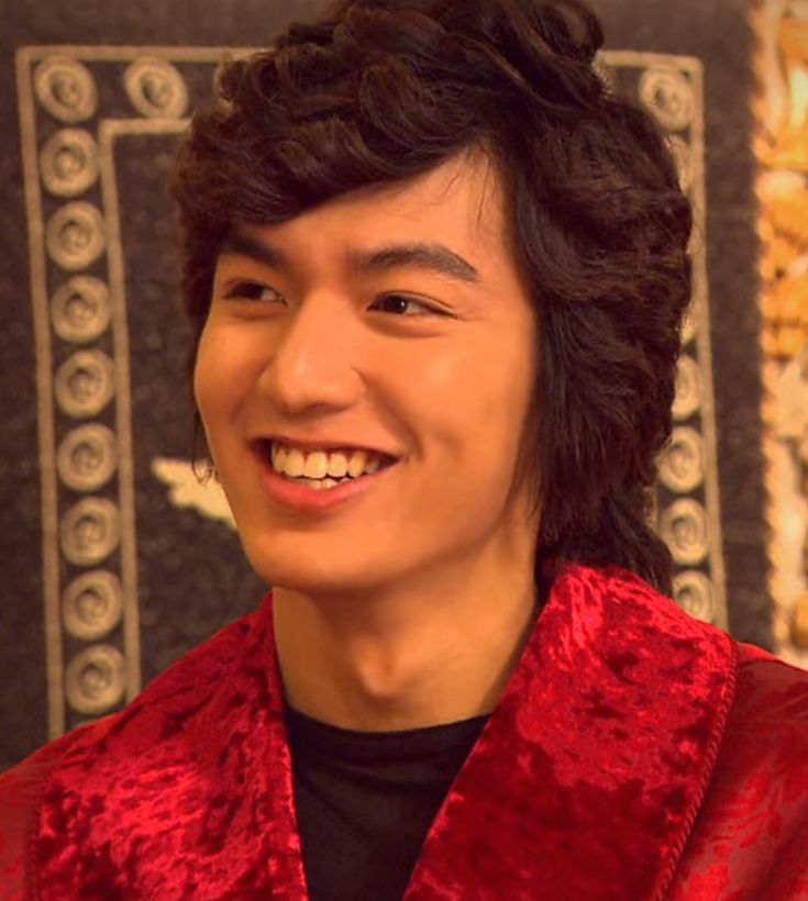 This contains an image of Gu Jun Pyo