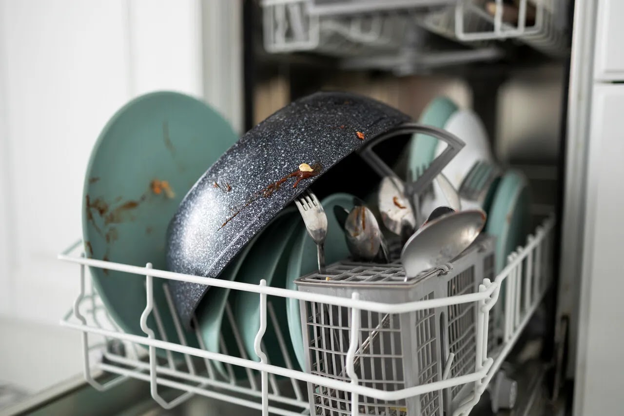 Diswasher Dirty Interior