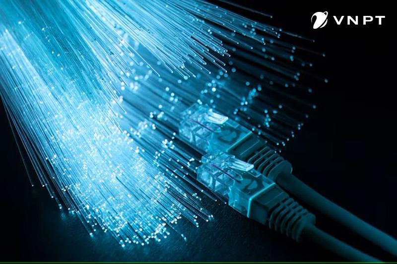 Close-up of a computer cable

Description automatically generated
