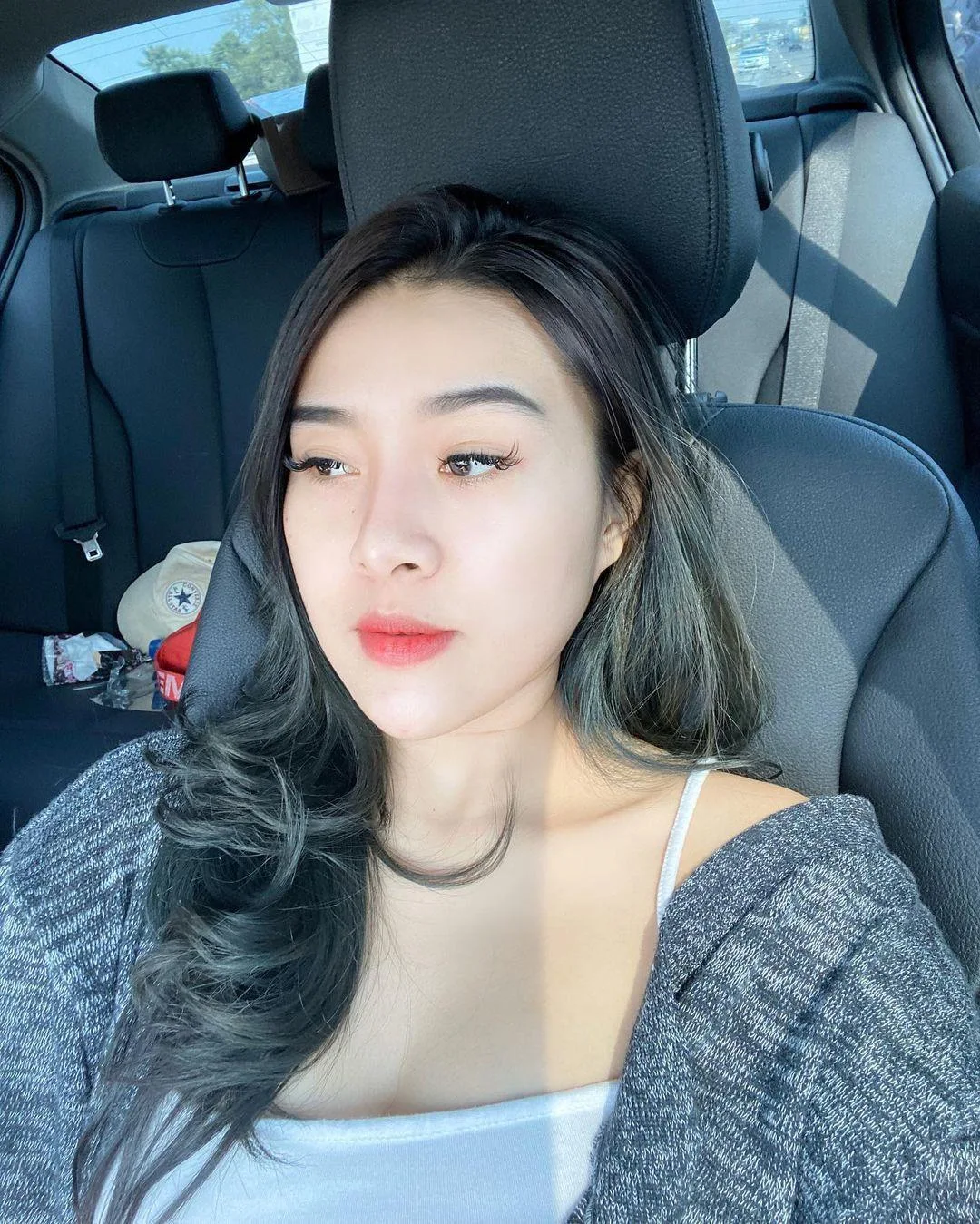 Wanita Cantik dengan Kulit Mulus Bercahaya, kulit mulus, wanita cantik, gadis glowing