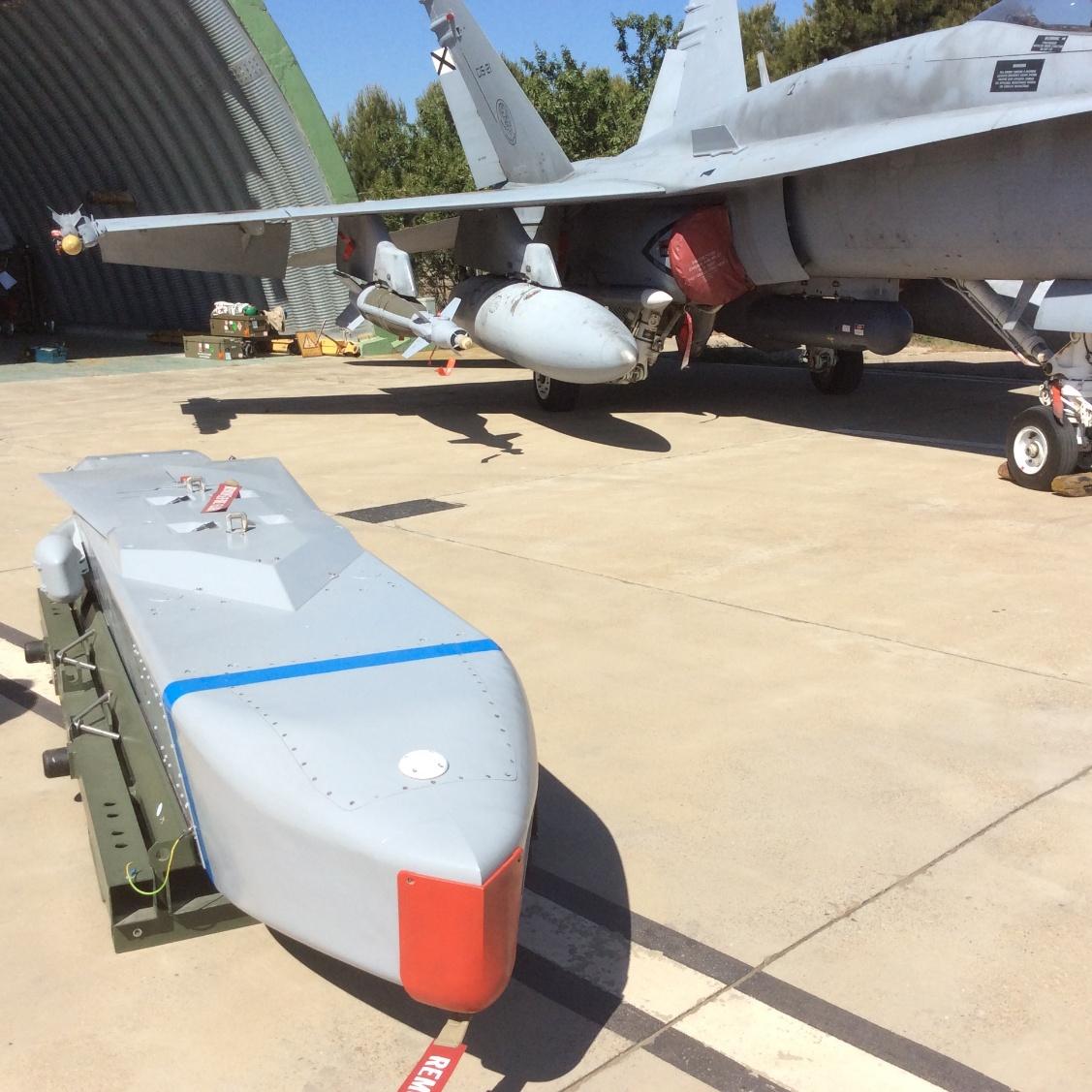 https://fly-news.es/wp-content/uploads/Taurus-F18-tierra.jpg